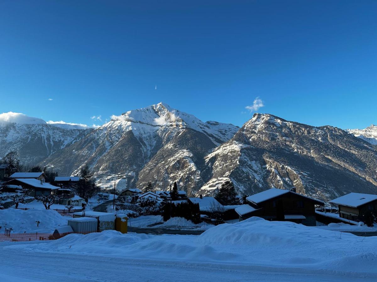 Chambres D'Hotes Les Louettes A Sapinhaut Canton Du Valais Saxon Kültér fotó